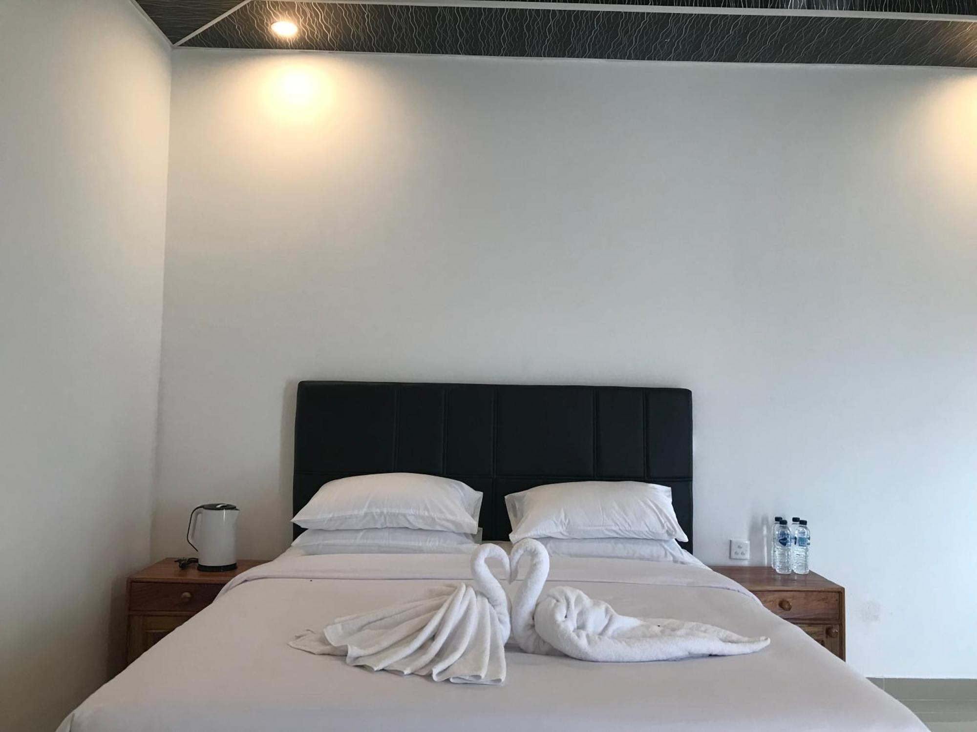 Labuhan Pandan Pohon Purba Resort & Restaurant מראה חיצוני תמונה