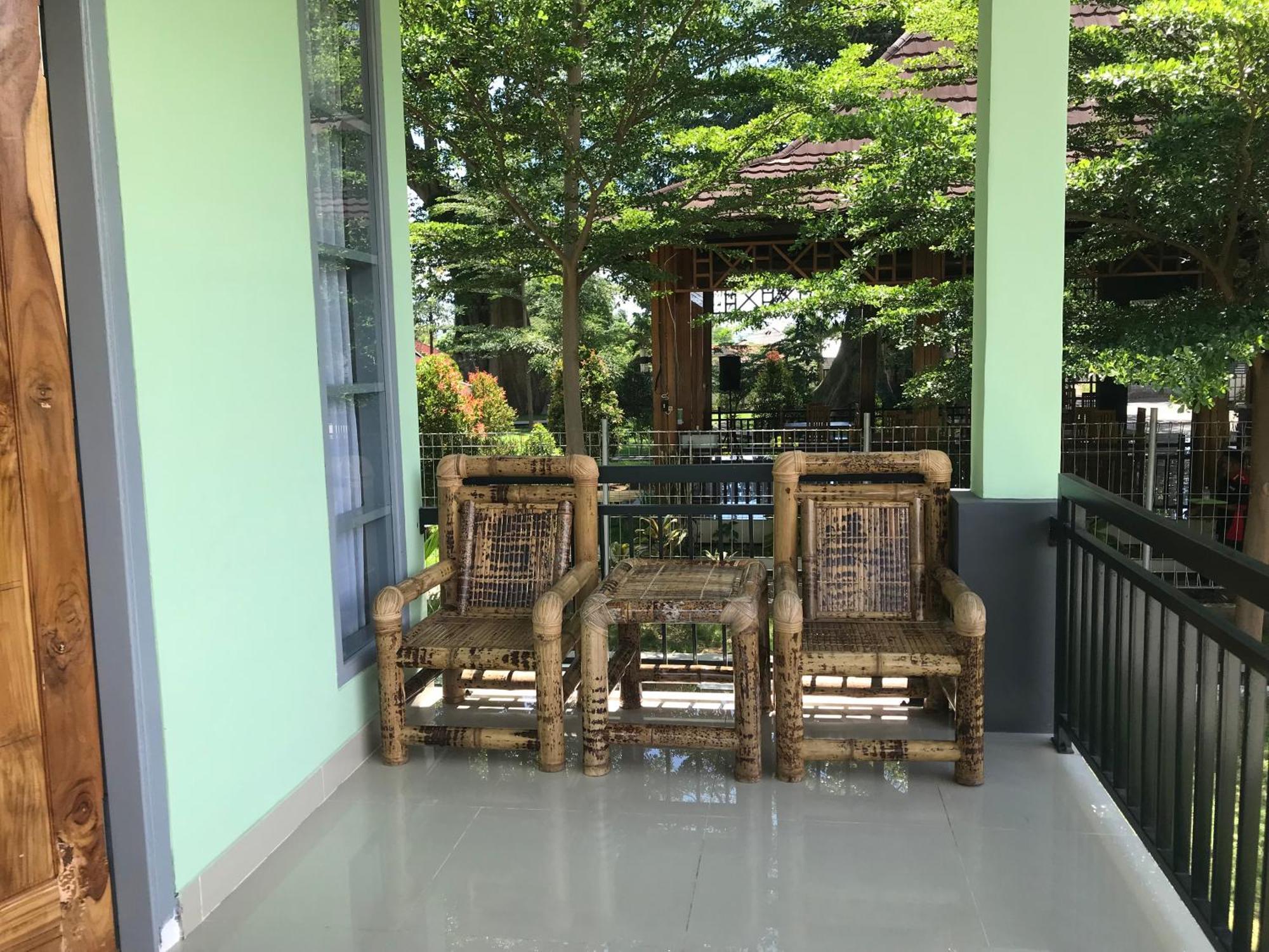 Labuhan Pandan Pohon Purba Resort & Restaurant מראה חיצוני תמונה