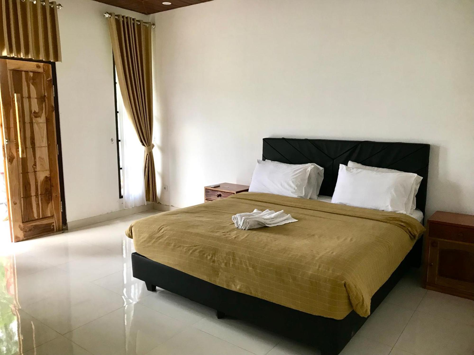 Labuhan Pandan Pohon Purba Resort & Restaurant מראה חיצוני תמונה